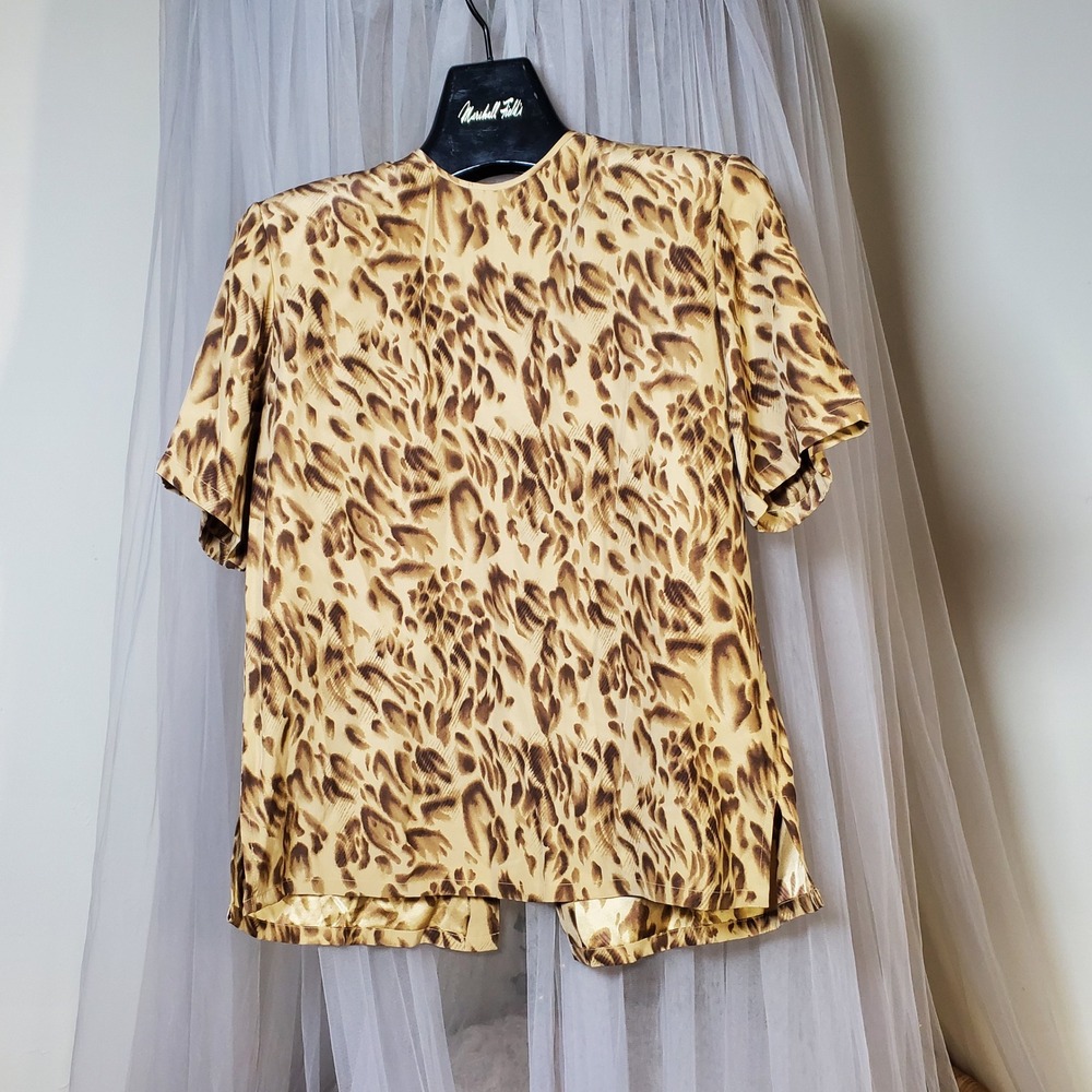 Vtg Dana Buchanan Silk Animal Print Old Money Blouse Mob Wife Capsule Size 4